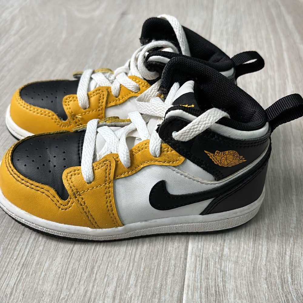 Nike Jordan 1 Mid Toddler Sneakers Yellow Ochre size 8C - Picture 5 of 10